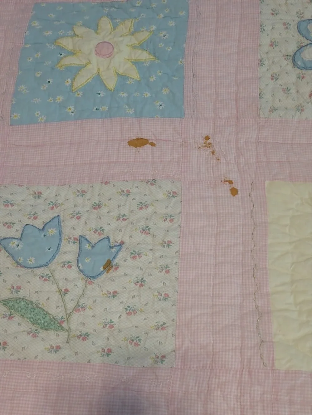 Cutter Quilt Pastel Pink Appliqué Floral Quilt - Soft Patchwork Bedding